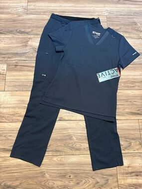 Grey's Anatomy Women's Dark Grey Scrub Top & Pants